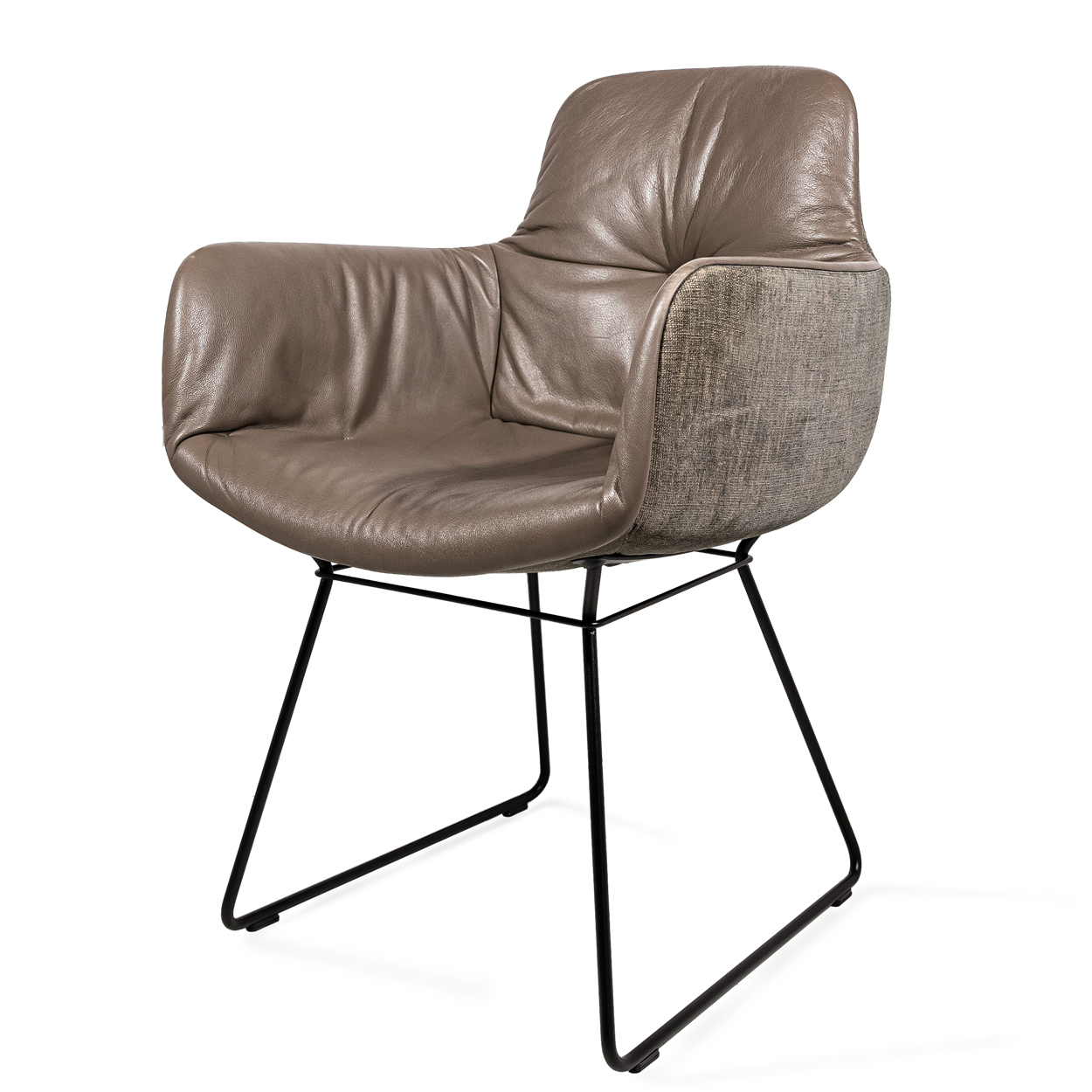 Leya Armchair High Leder Sahara Stone Stoff Maple